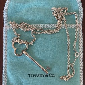 Tiffany & co trefoil key